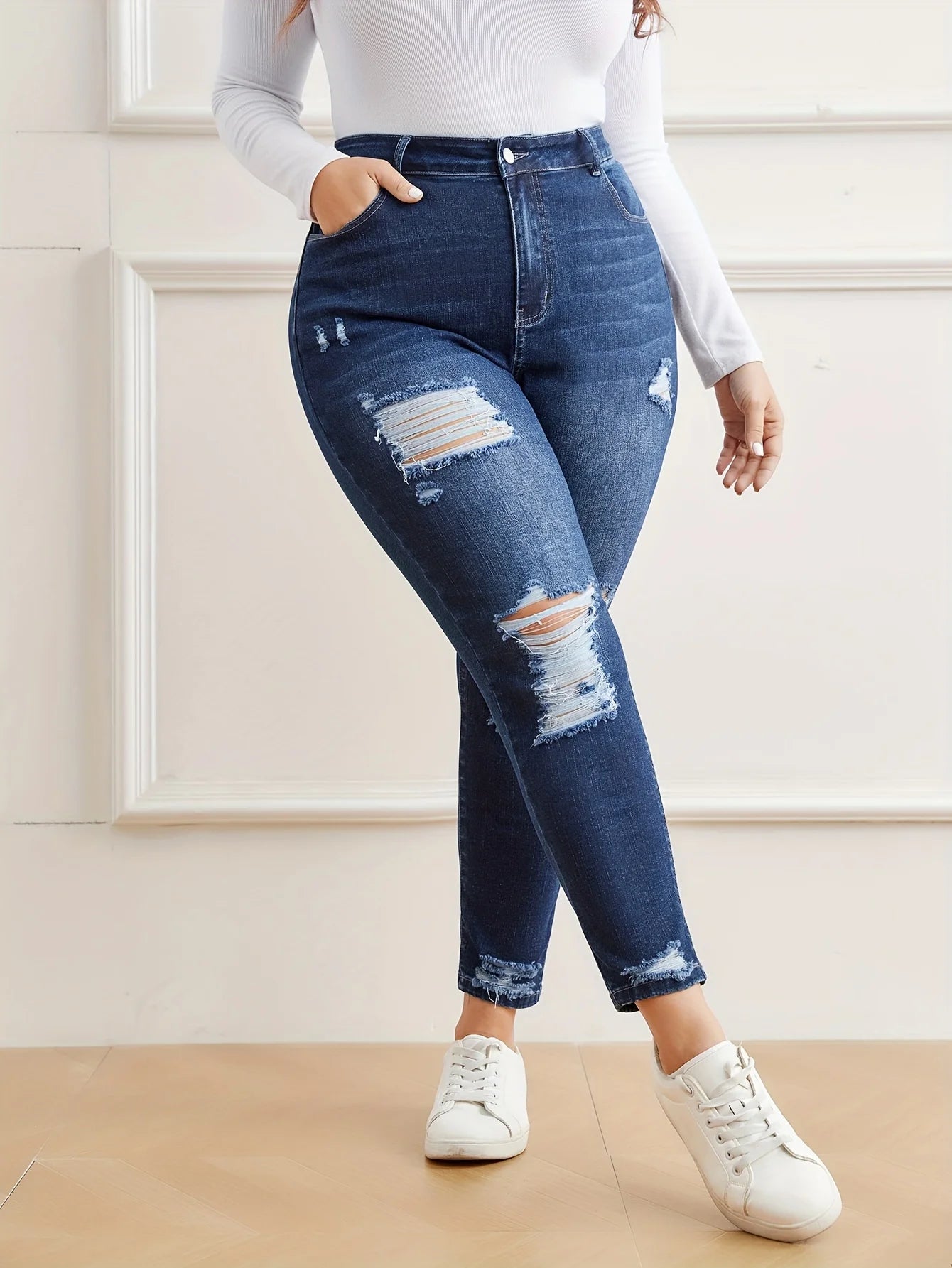 Plus Size Women's Ripped Jeans – Mid Waist Hip-Lifting Skinny Fit