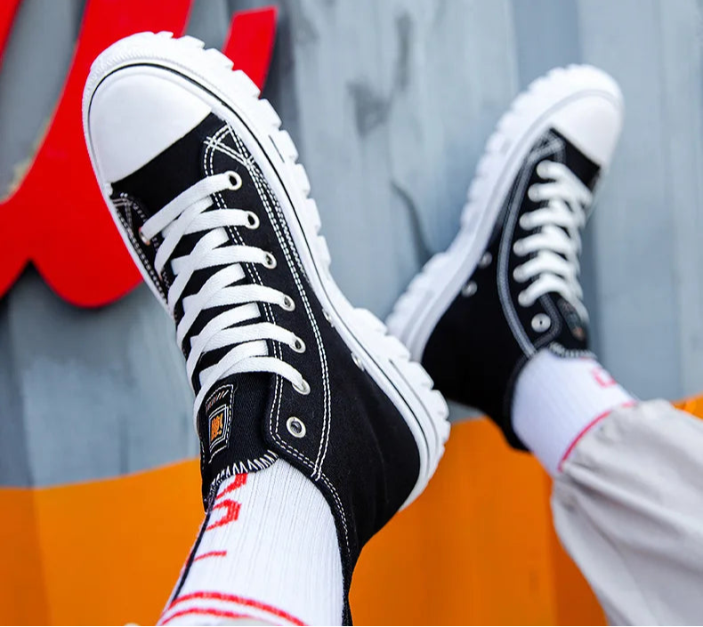 Men's High Top Canvas Sneakers – Lace-Up Sport Board Shoes for Casual Street Style