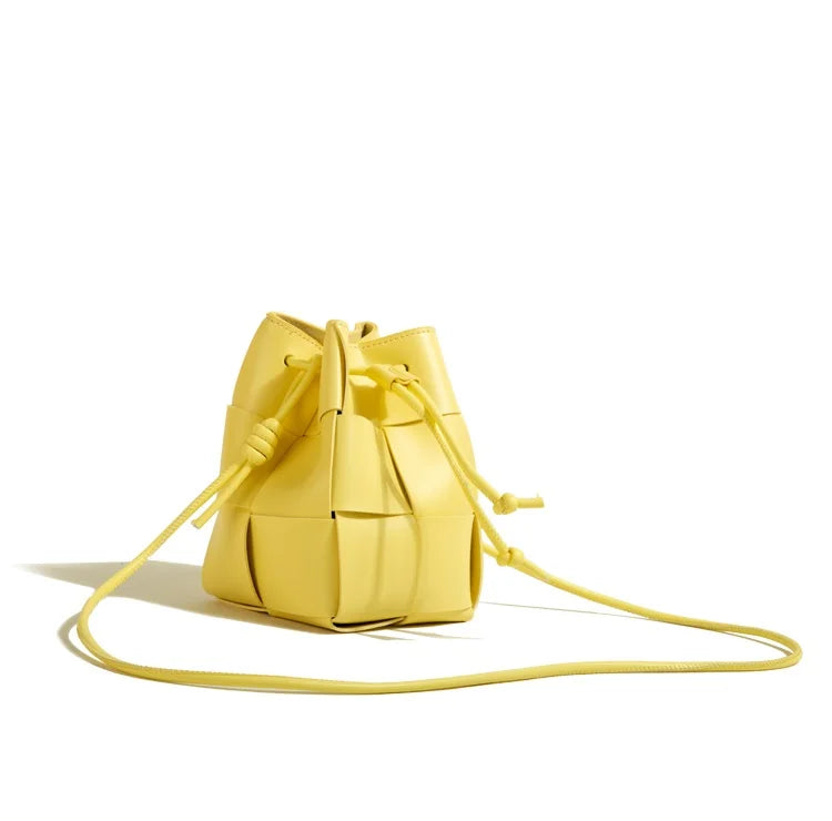 Small Woven Bucket Bag – Drawstring Designer Shoulder Handbag for Women