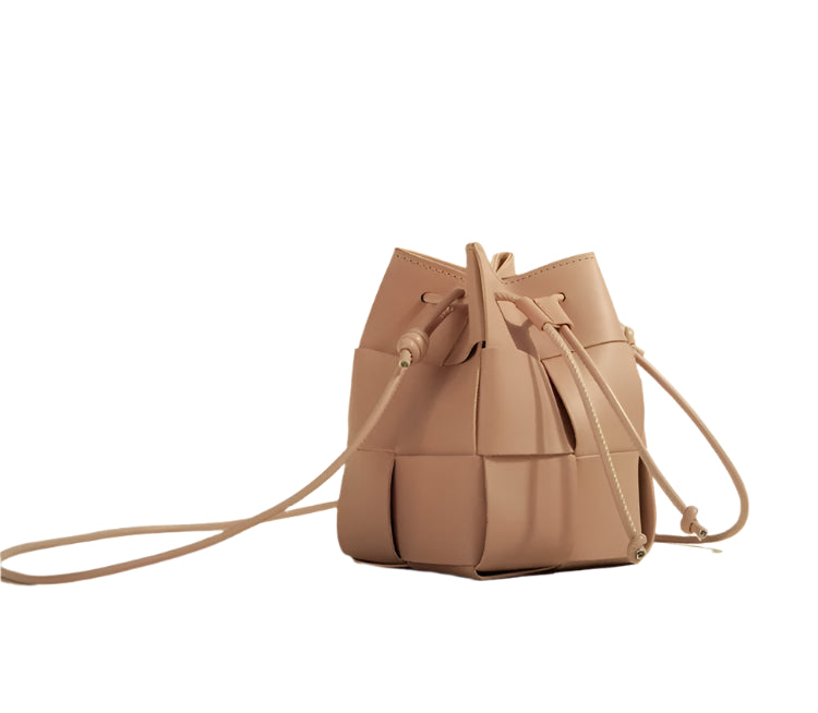 Small Woven Bucket Bag – Drawstring Designer Shoulder Handbag for Women