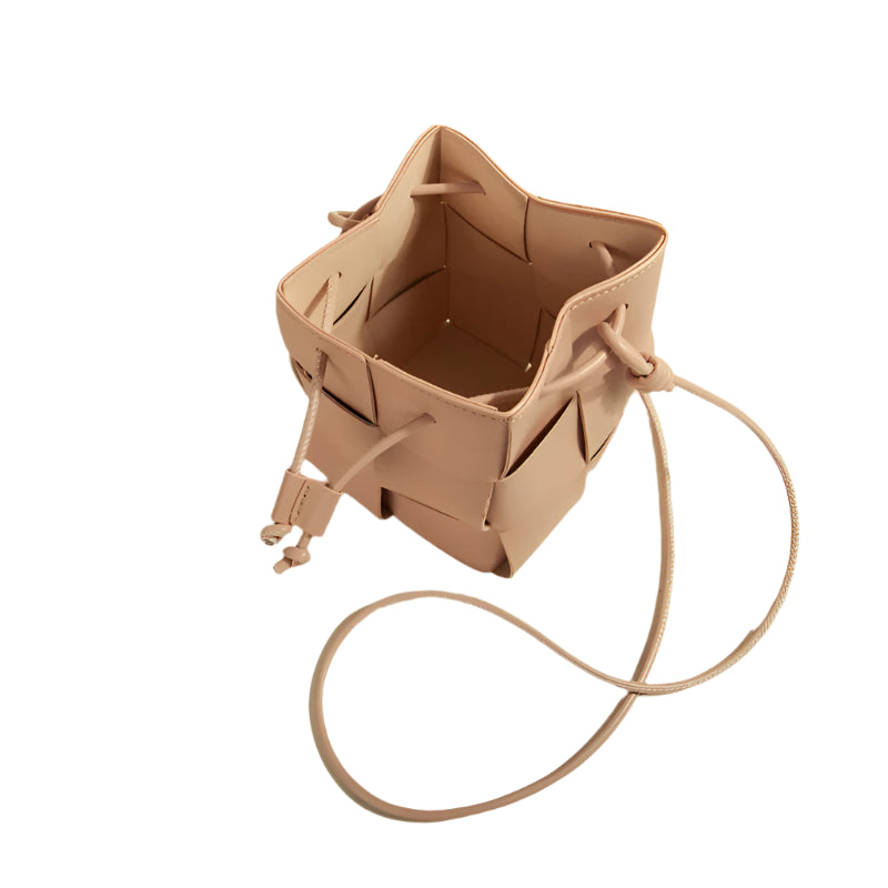 Small Woven Bucket Bag – Drawstring Designer Shoulder Handbag for Women