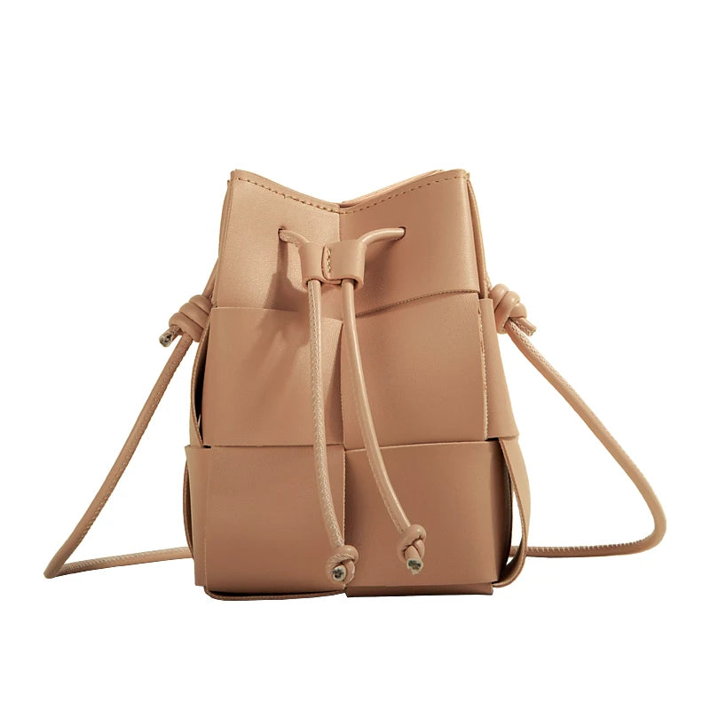 Small Woven Bucket Bag – Drawstring Designer Shoulder Handbag for Women