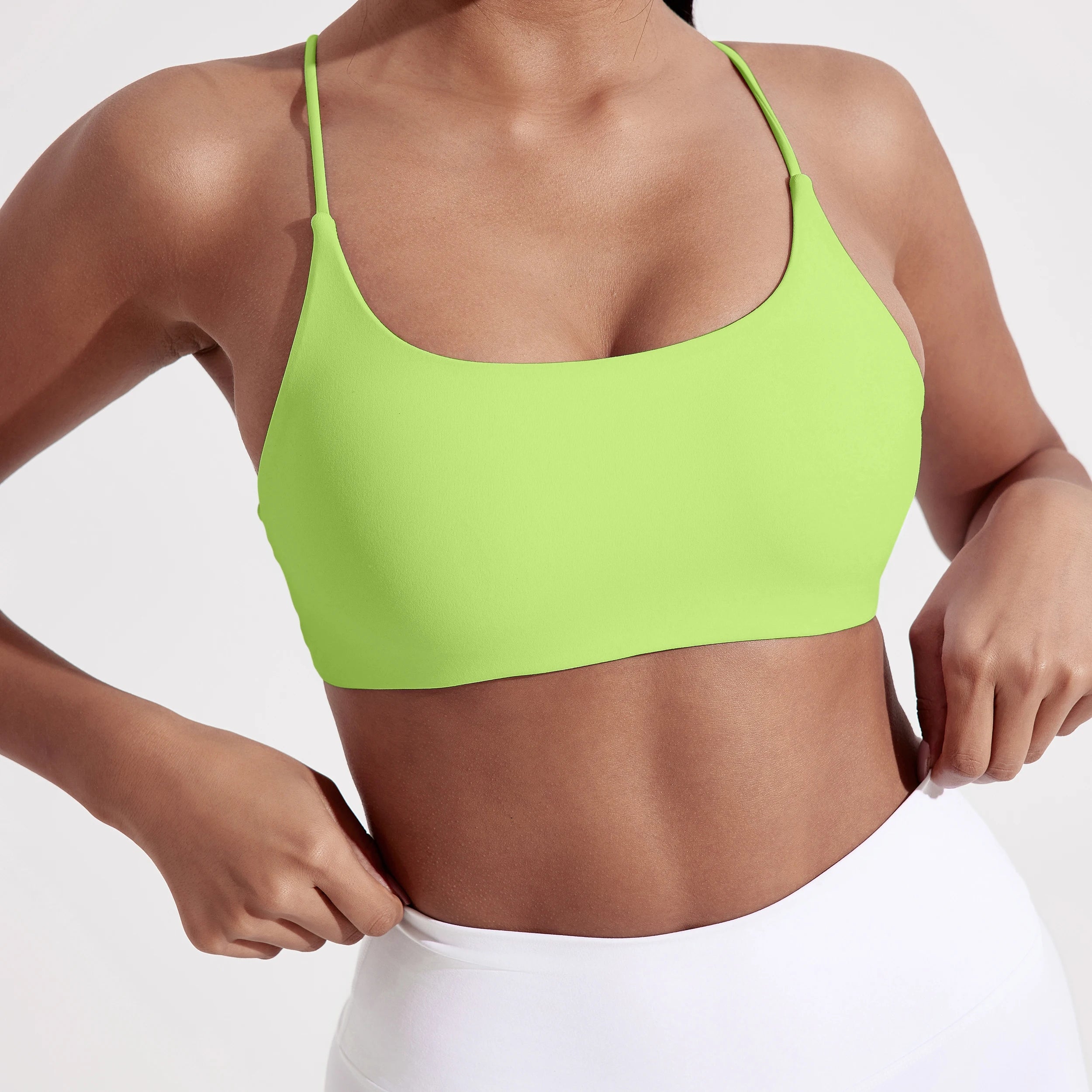 Women's Cross Back Sports Bra: Solid Color Fitness Top for Yoga