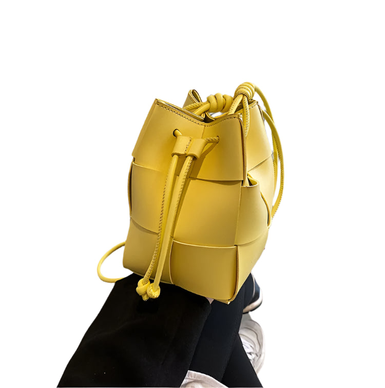 Small Woven Bucket Bag – Drawstring Designer Shoulder Handbag for Women
