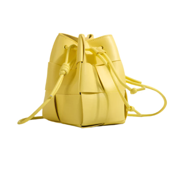 Small Woven Bucket Bag – Drawstring Designer Shoulder Handbag for Women